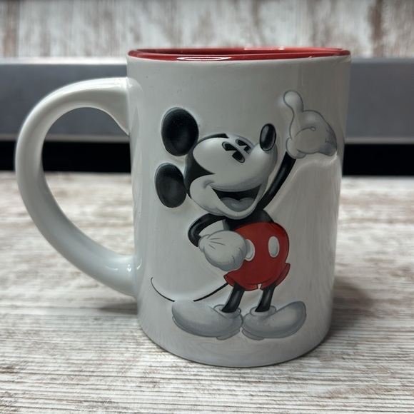 MICKEY MOUSE 3D WHITE COFFEE MUG 14 OZ DESIGNED BY JERRY LEIGH - Picture 3 of 5